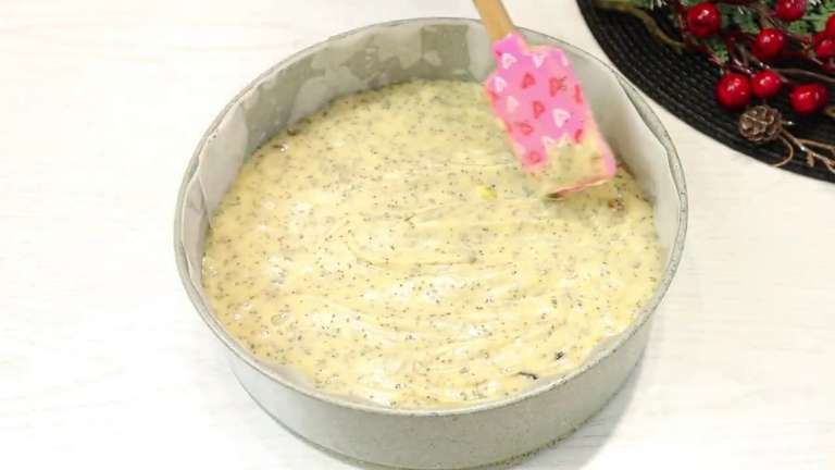 Домашний кекс с изюмом и маком — простой рецепт к чаю