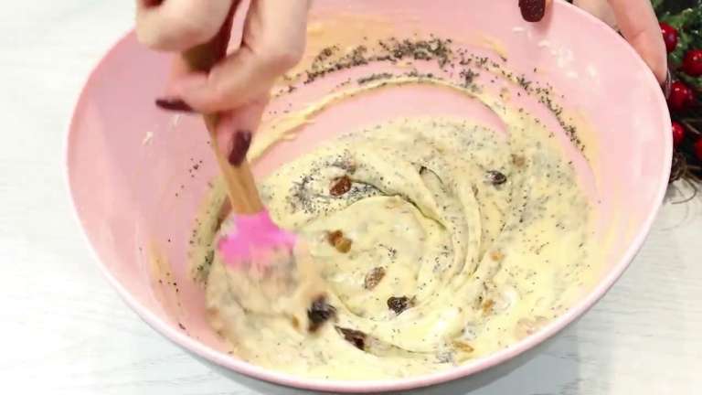 Домашний кекс с изюмом и маком — простой рецепт к чаю
