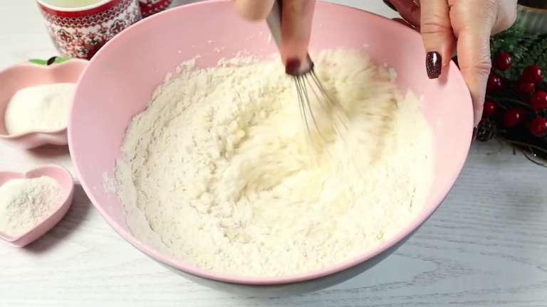 Домашний кекс с изюмом и маком — простой рецепт к чаю
