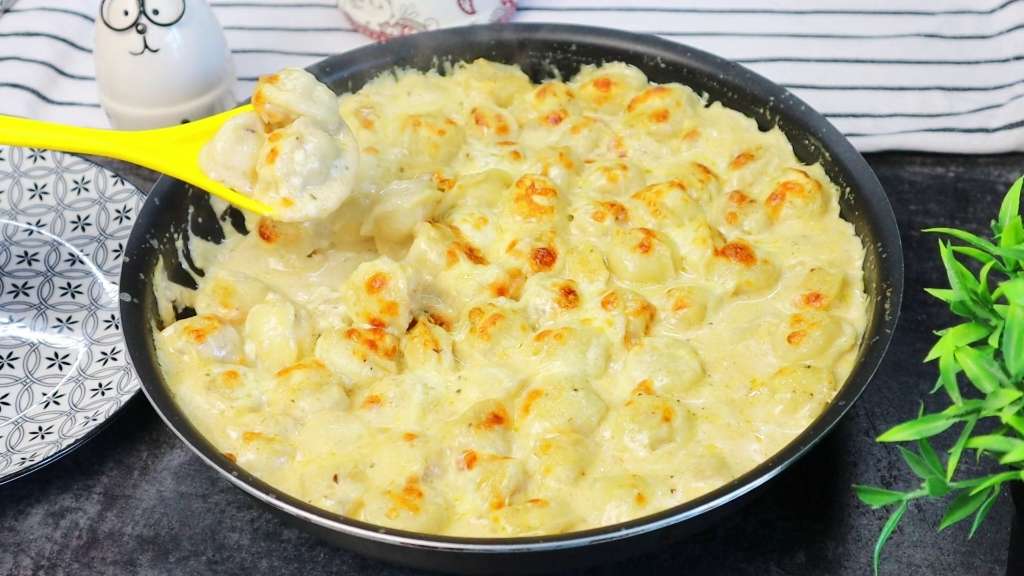 Замороженные пельмени запеченные в духовке со сметаной и сыром 7 Замороженные пельмени запеченные в духовке со сметаной и сыром