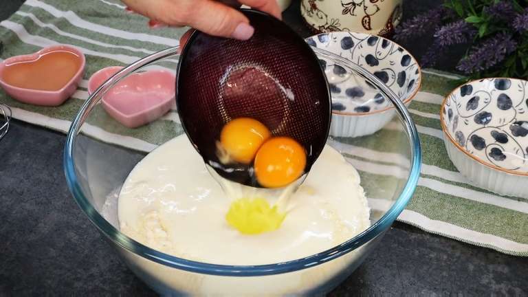 Нежные блинчики на кефире с манкой