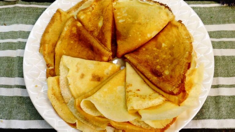 Нежные блинчики на кефире с манкой