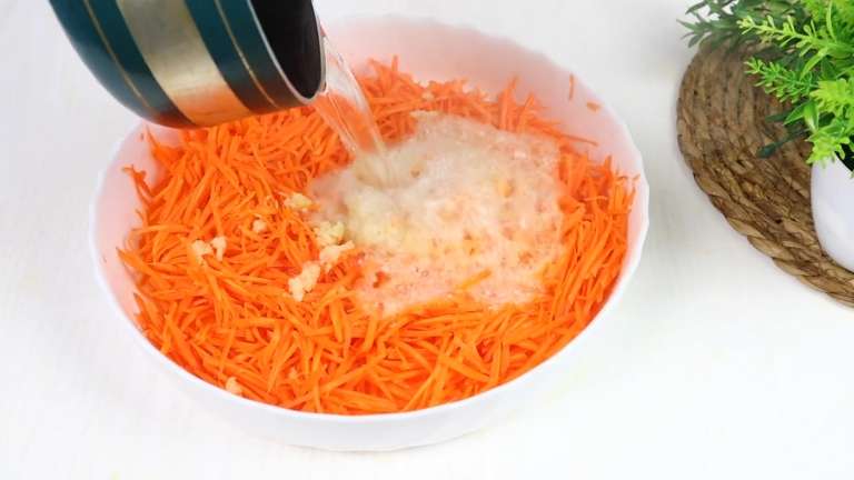 Салат из моркови по-корейски с селедкой