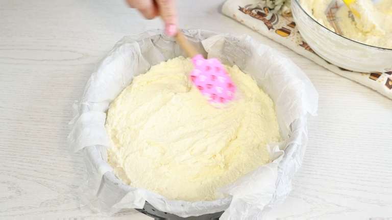 Творожная запеканка к чаю с кокосом и лимонной цедрой