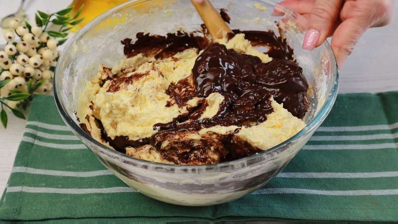 Творожный мраморный кулич с шоколадом и апельсиновой цедрой без дрожжей