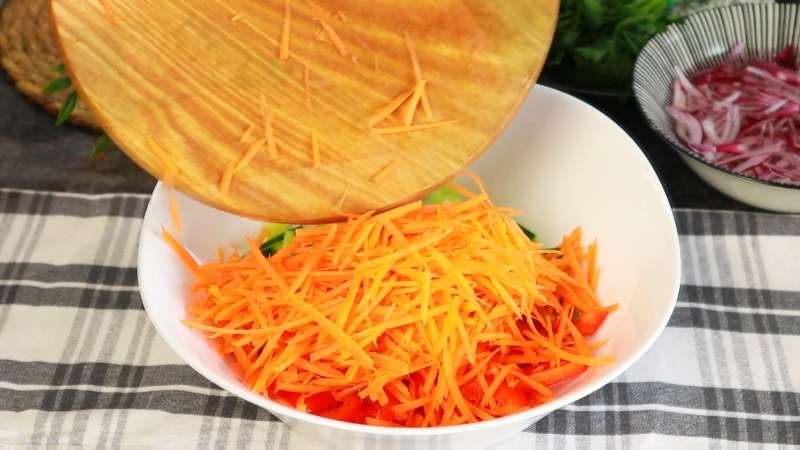 Салат «Султан» рецепт с курицей и маринованным луком