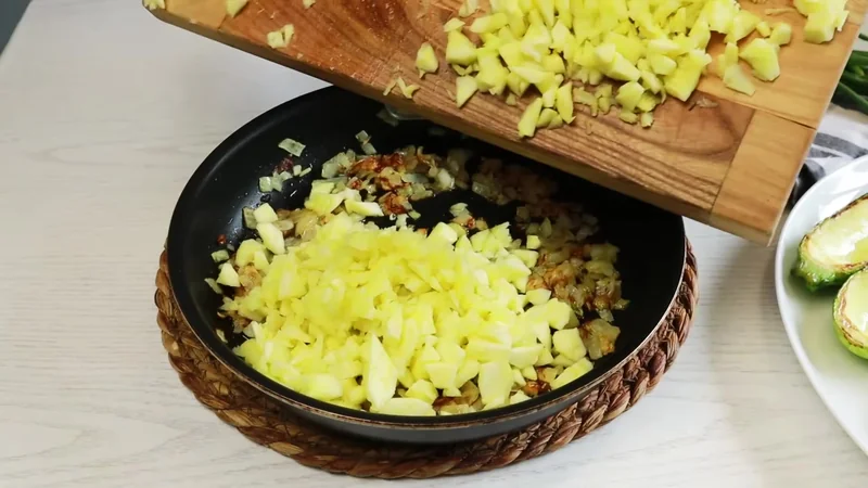 Кабачки-човники з фетою та помідорами — соковита літня страва в духовці 5 Кабачки-човники з фетою та помідорами — соковита літня страва в духовці