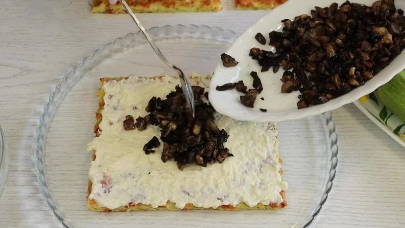 Кабачковий торт з грибами і сирним кремом — рецепт без жарки, тільки духовка 10 Кабачковий торт з грибами і сирним кремом — рецепт без жарки, тільки духовка